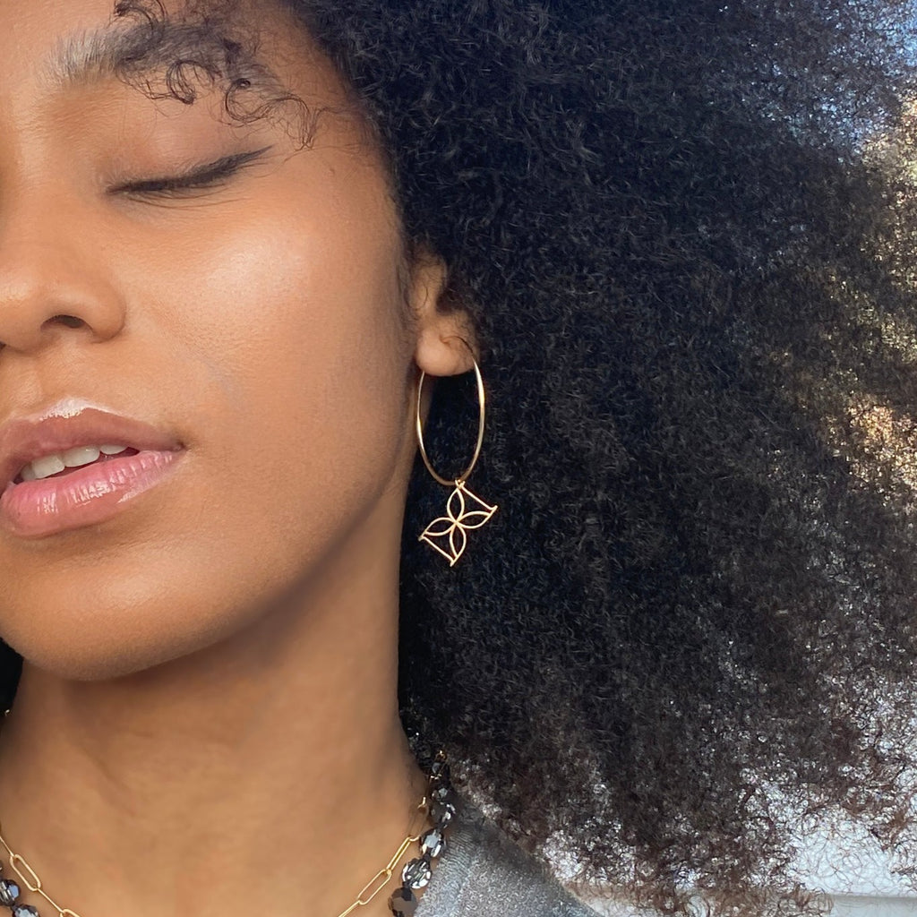 Desideri design signature logo charm pendant