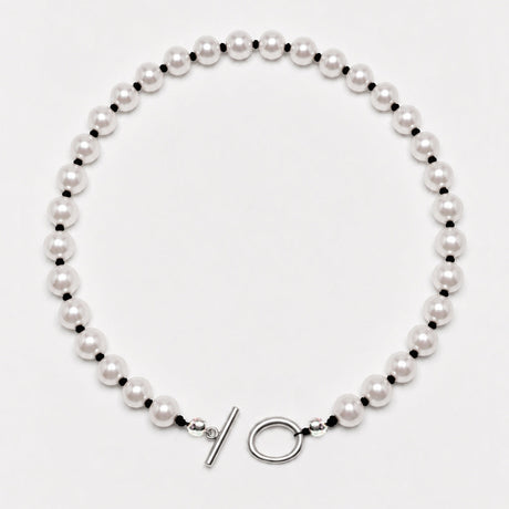 White pearls with black knots details and sterling silver