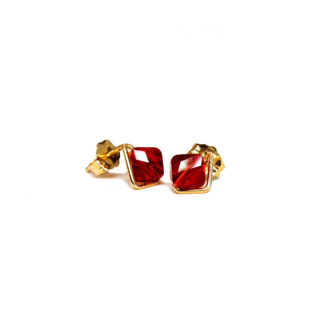 Ruby red 14k crystals studs earrings. Desideri design fine jewelry.